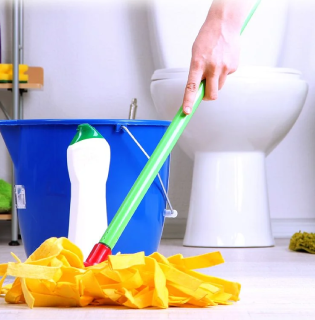 Washroom Cleaning Service 2